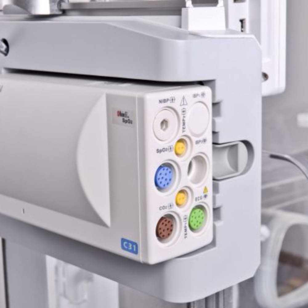 Incubadora-Neonatal-B6-B8-4-1000x1000